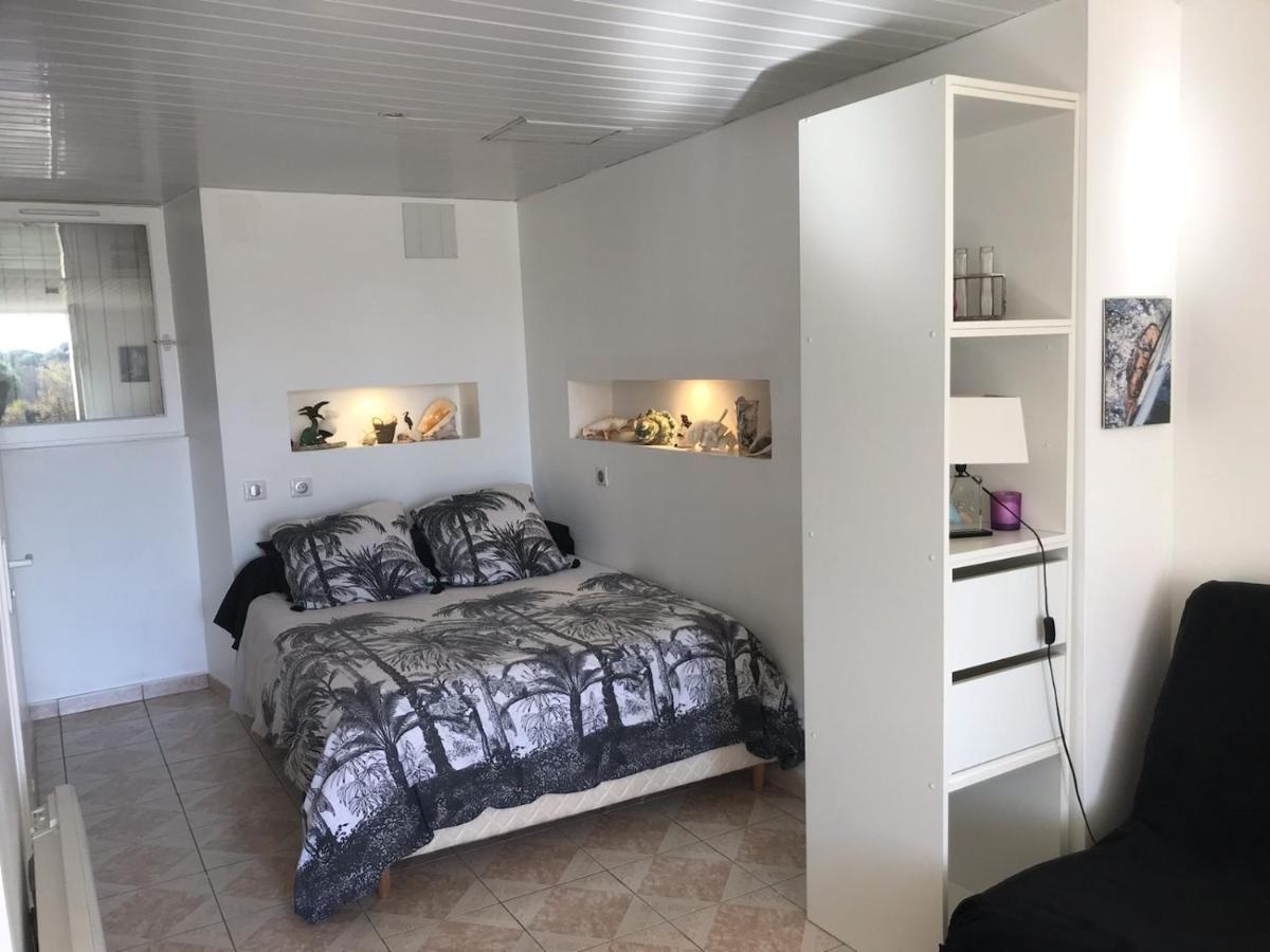Charmant Studio Meuble Montignac-Charente 外观 照片