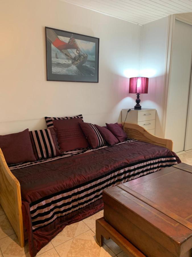 Charmant Studio Meuble Montignac-Charente 外观 照片